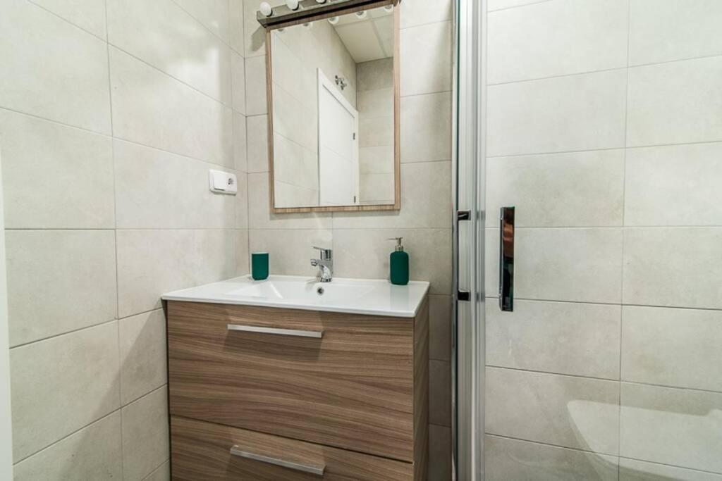 #15Pin-2 Apartamento De Un Dormitorio Plaza Castilla مدريد المظهر الخارجي الصورة